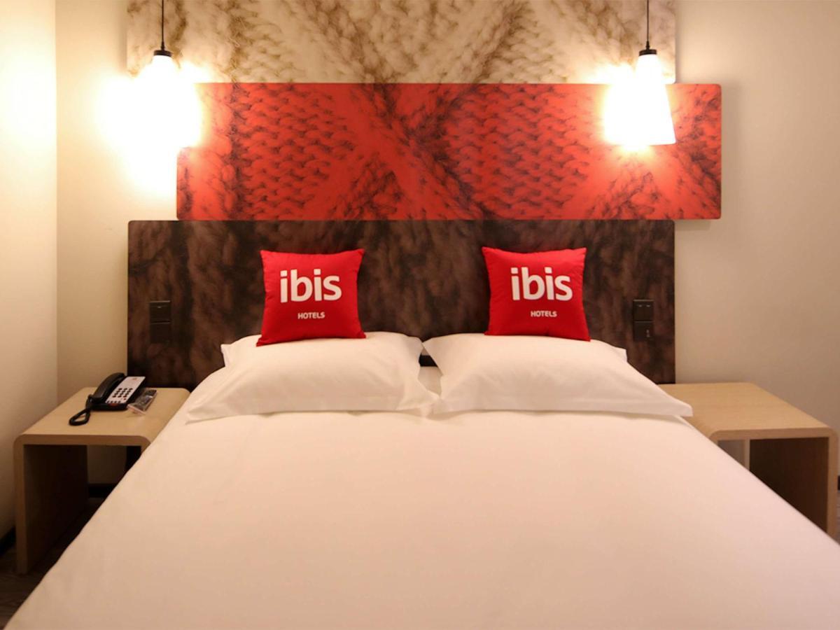 Ibis Shanghai Changshou Road Hotel Exterior foto